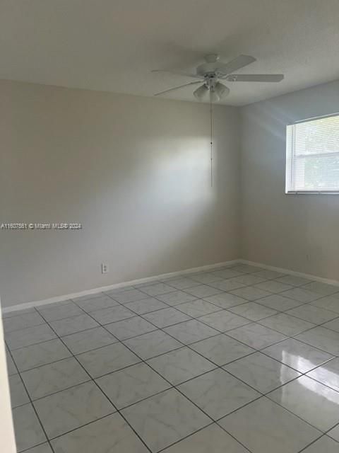 Recently Rented: $1,995 (2 beds, 2 baths, 949 Square Feet)