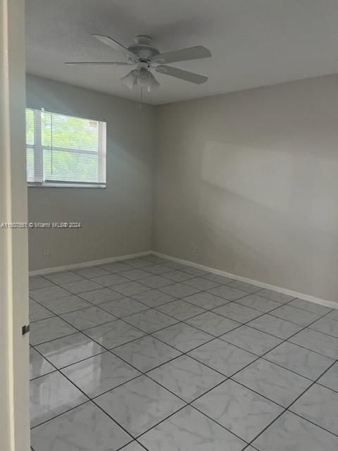 For Rent: $1,995 (2 beds, 2 baths, 949 Square Feet)