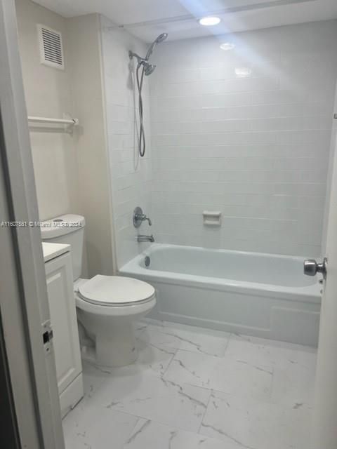 For Rent: $1,995 (2 beds, 2 baths, 949 Square Feet)