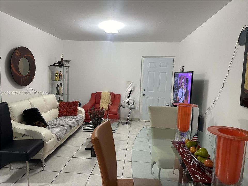 For Rent: $2,400 (2 beds, 1 baths, 0 Square Feet)