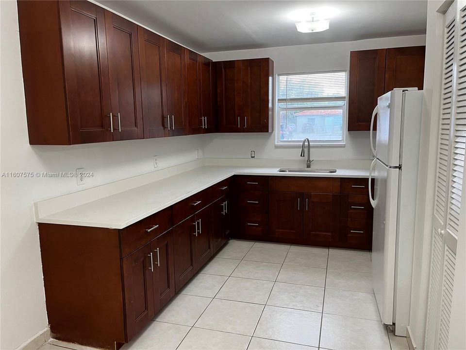 For Rent: $2,400 (2 beds, 1 baths, 0 Square Feet)