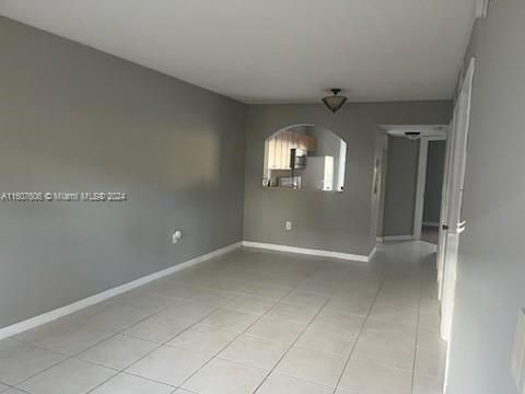 For Rent: $1,900 (2 beds, 2 baths, 822 Square Feet)