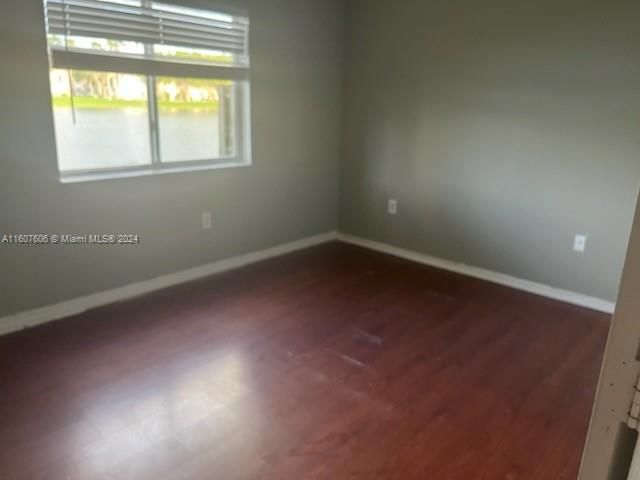 For Rent: $1,900 (2 beds, 2 baths, 822 Square Feet)