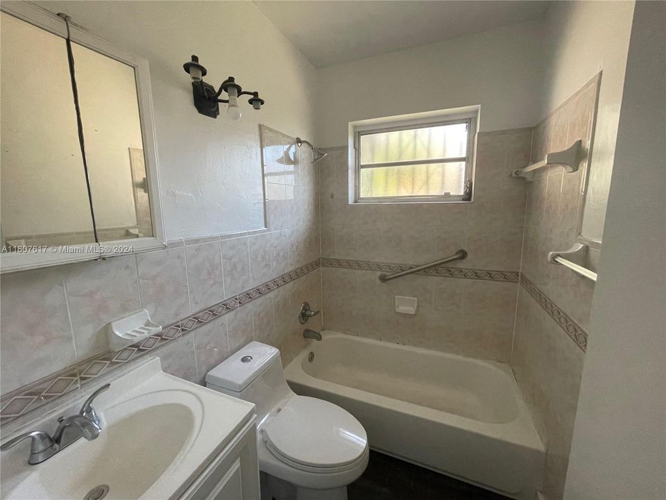 2nd Bathroom