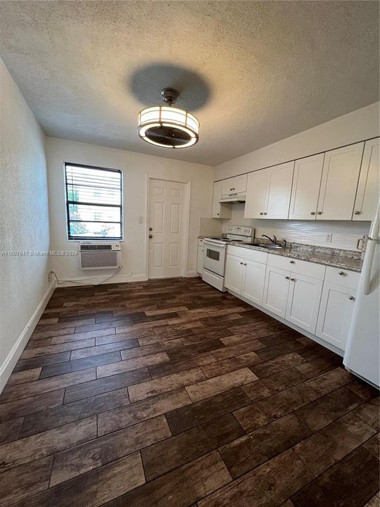 For Rent: $1,750 (1 beds, 1 baths, 0 Square Feet)