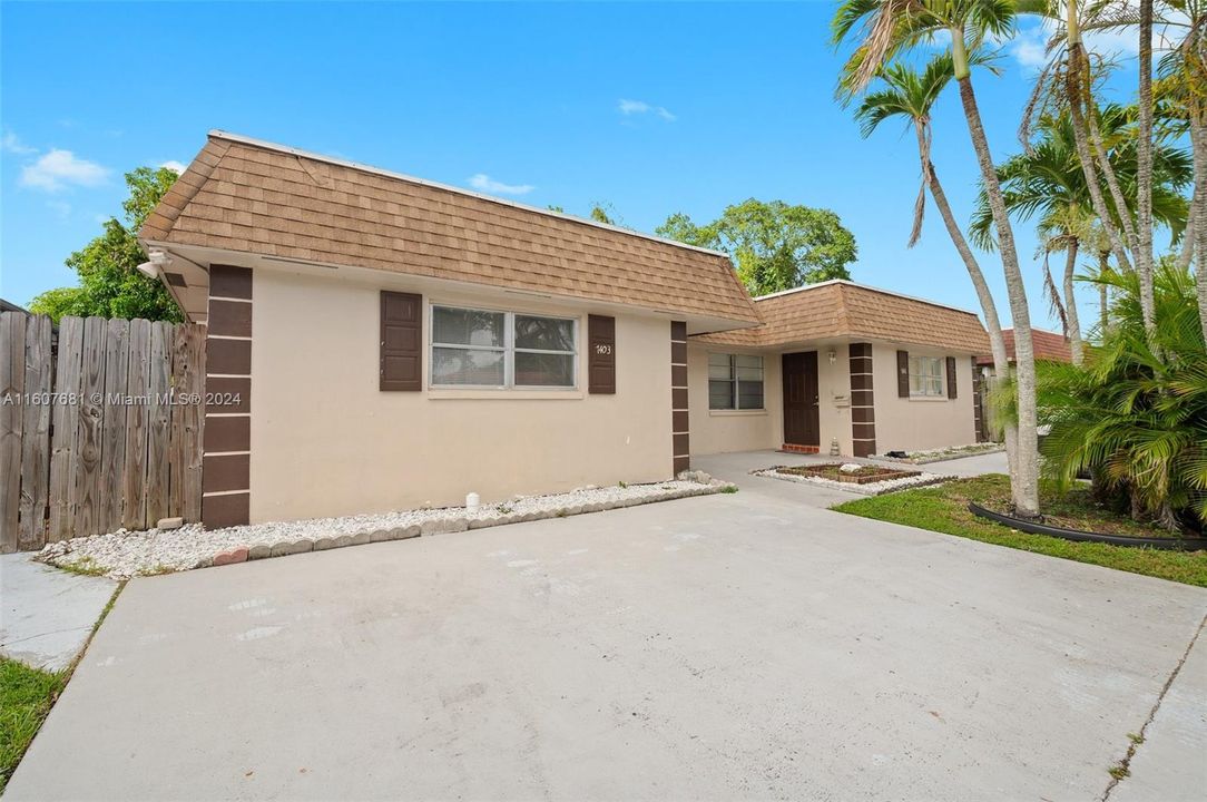 Active With Contract: $600,000 (0 beds, 0 baths, 2402 Square Feet)