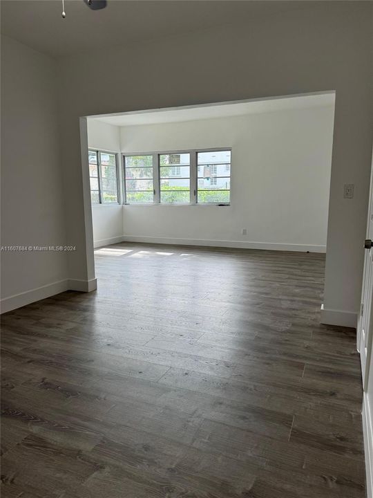 Recently Rented: $2,100 (1 beds, 1 baths, 5852 Square Feet)