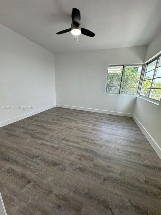 Active With Contract: $2,100 (1 beds, 1 baths, 5852 Square Feet)