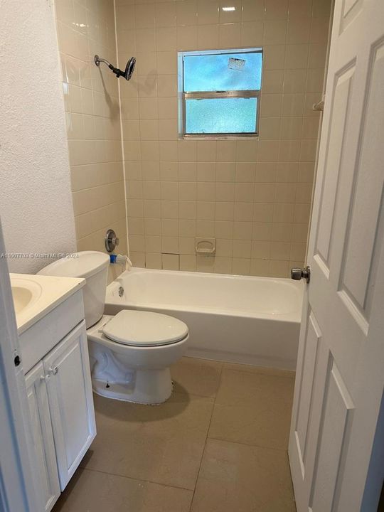 For Rent: $1,850 (2 beds, 1 baths, 760 Square Feet)