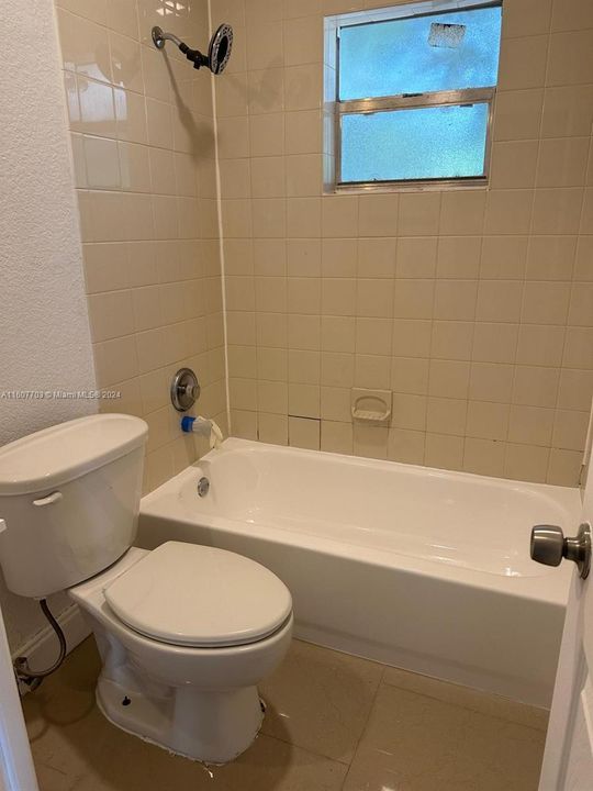 For Rent: $1,850 (2 beds, 1 baths, 760 Square Feet)