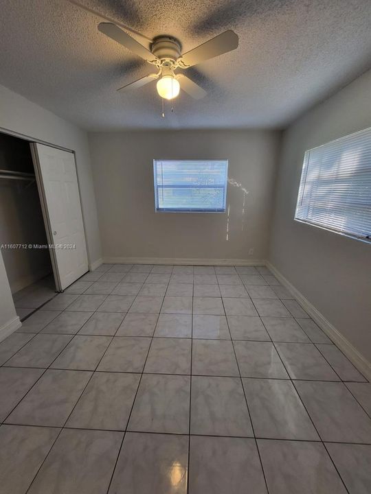 For Rent: $2,500 (3 beds, 2 baths, 1075 Square Feet)