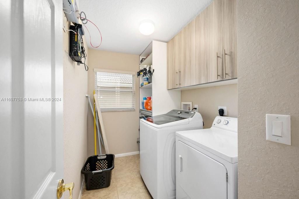 Active With Contract: $4,200 (4 beds, 2 baths, 2225 Square Feet)