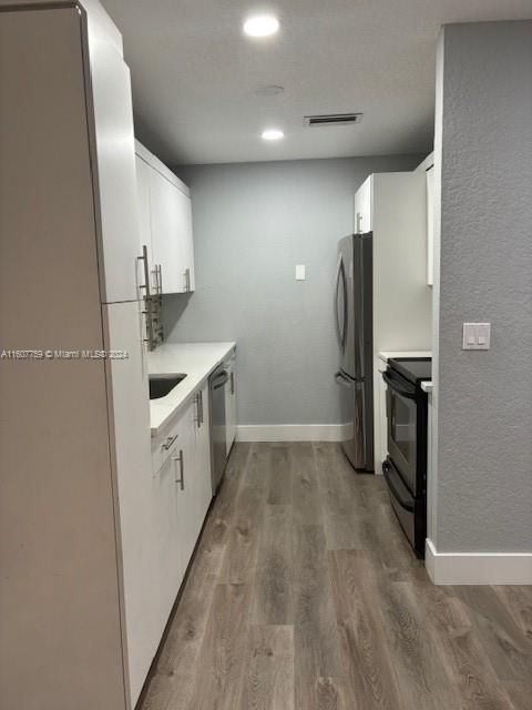 For Rent: $2,300 (2 beds, 2 baths, 1150 Square Feet)