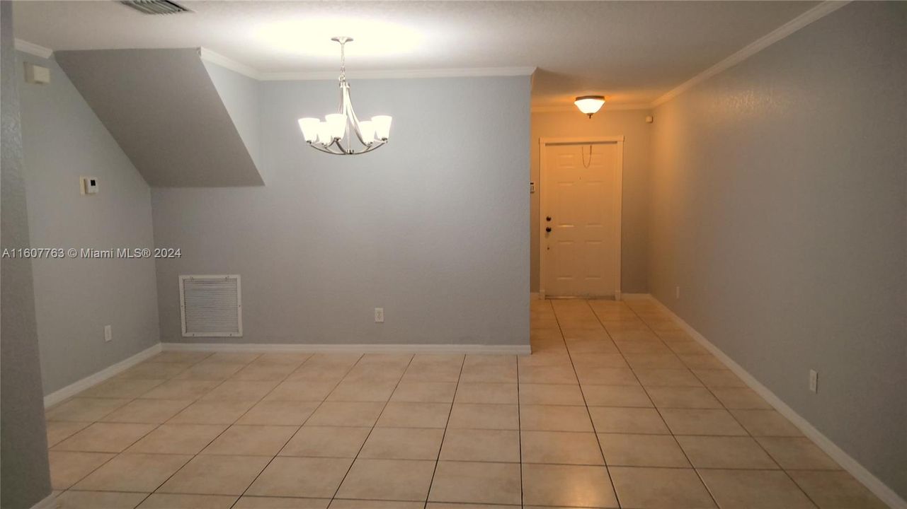 For Rent: $2,800 (3 beds, 2 baths, 1536 Square Feet)