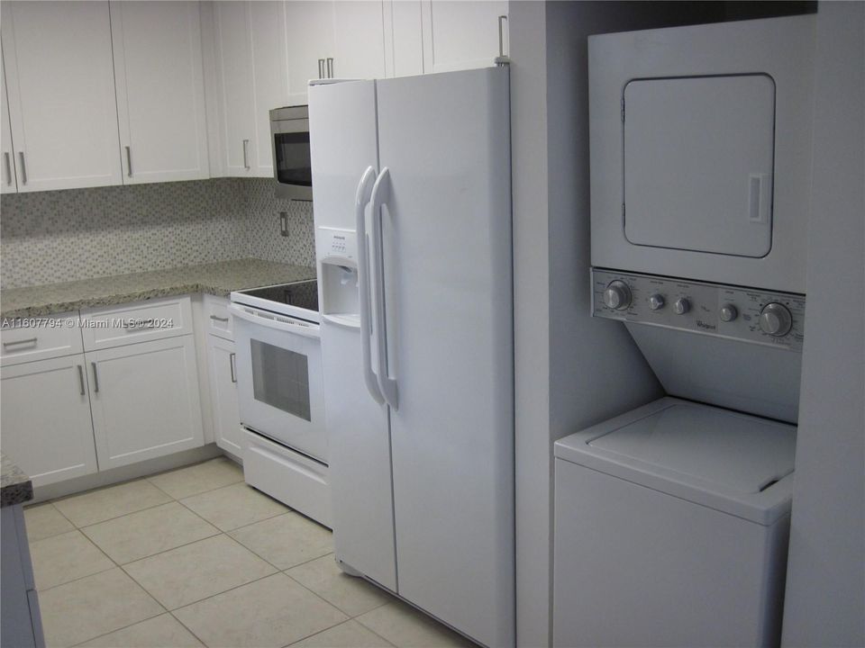 For Rent: $3,200 (3 beds, 2 baths, 1134 Square Feet)