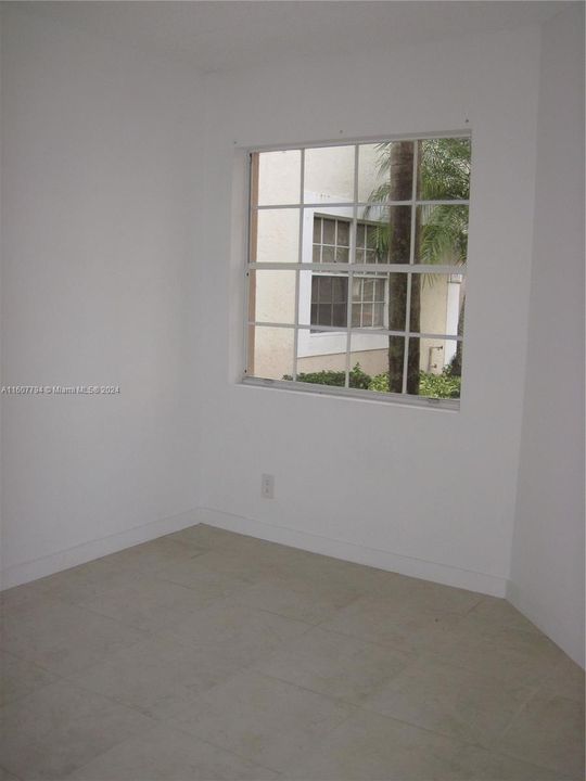 For Rent: $3,200 (3 beds, 2 baths, 1134 Square Feet)