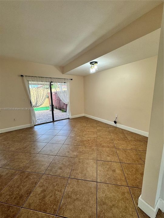 For Rent: $3,800 (3 beds, 2 baths, 1568 Square Feet)