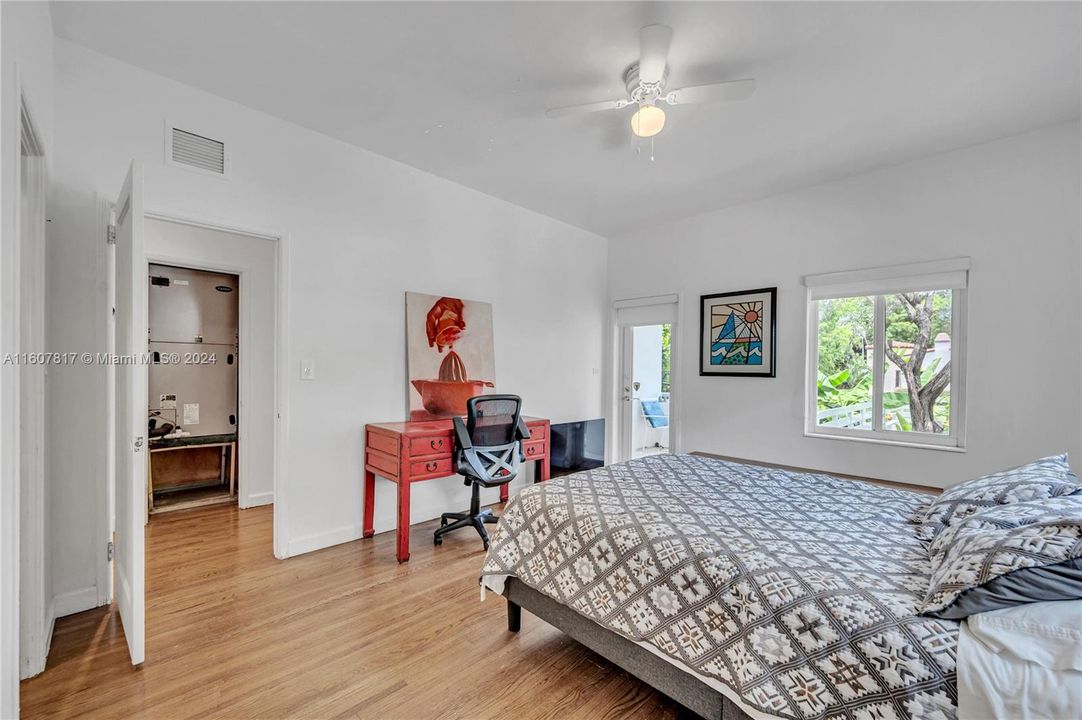 Active With Contract: $1,399,000 (3 beds, 3 baths, 1670 Square Feet)