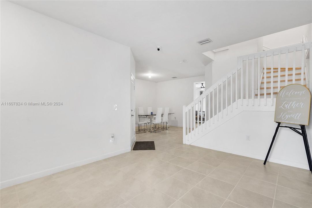 For Sale: $650,000 (4 beds, 2 baths, 1920 Square Feet)