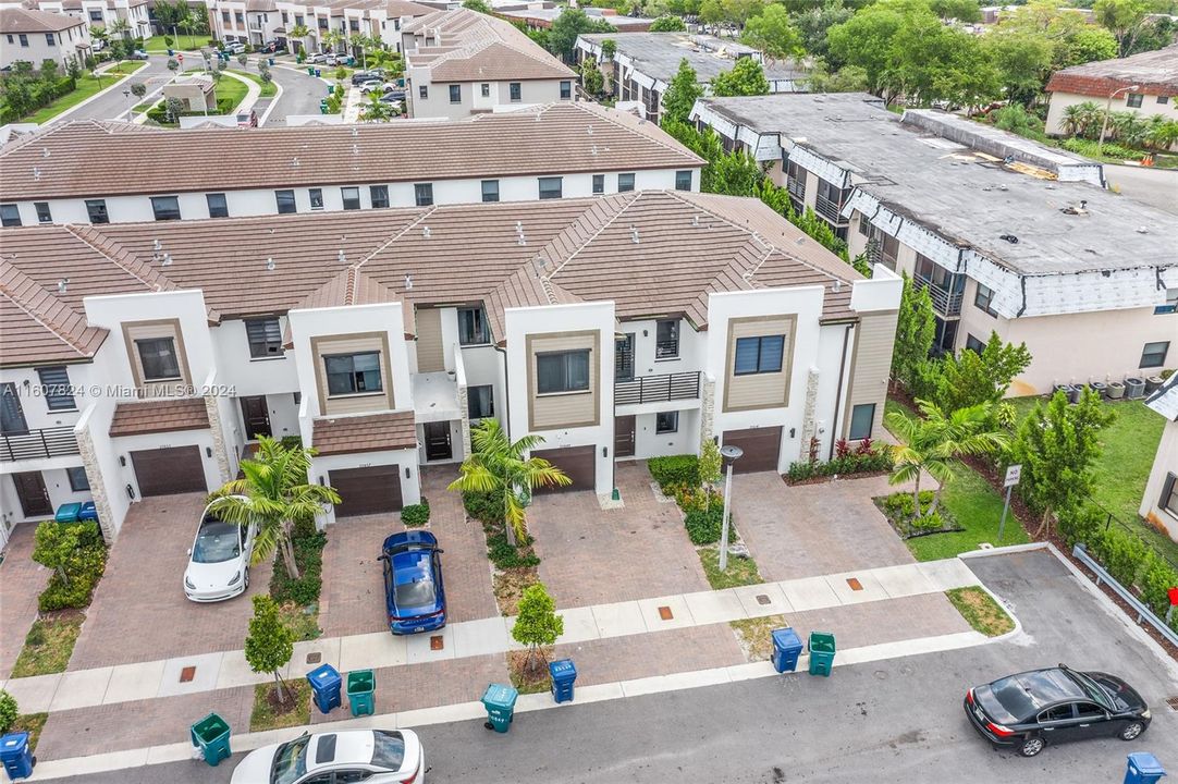 For Sale: $650,000 (4 beds, 2 baths, 1920 Square Feet)