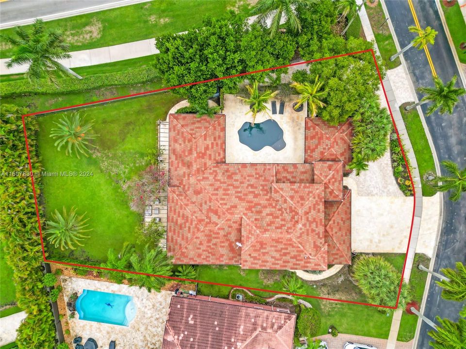 En Venta: $1,850,000 (7 camas, 5 baños, 3966 Pies cuadrados)