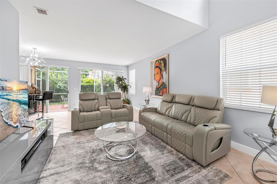 For Sale: $575,000 (3 beds, 2 baths, 1796 Square Feet)