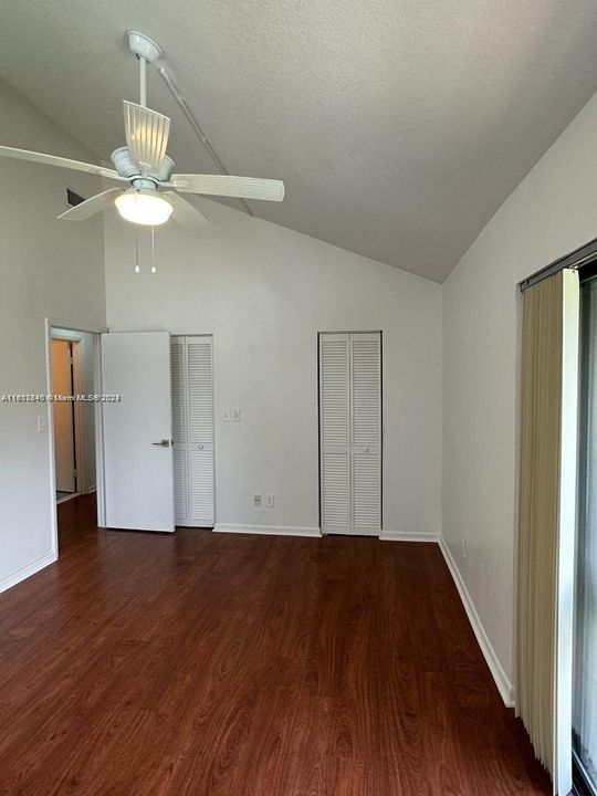 For Rent: $2,550 (2 beds, 1 baths, 1018 Square Feet)