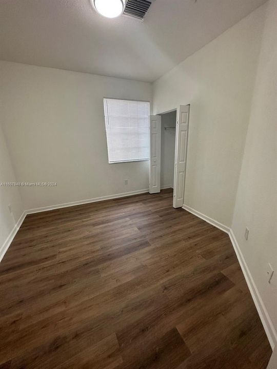 Active With Contract: $2,100 (3 beds, 2 baths, 1049 Square Feet)