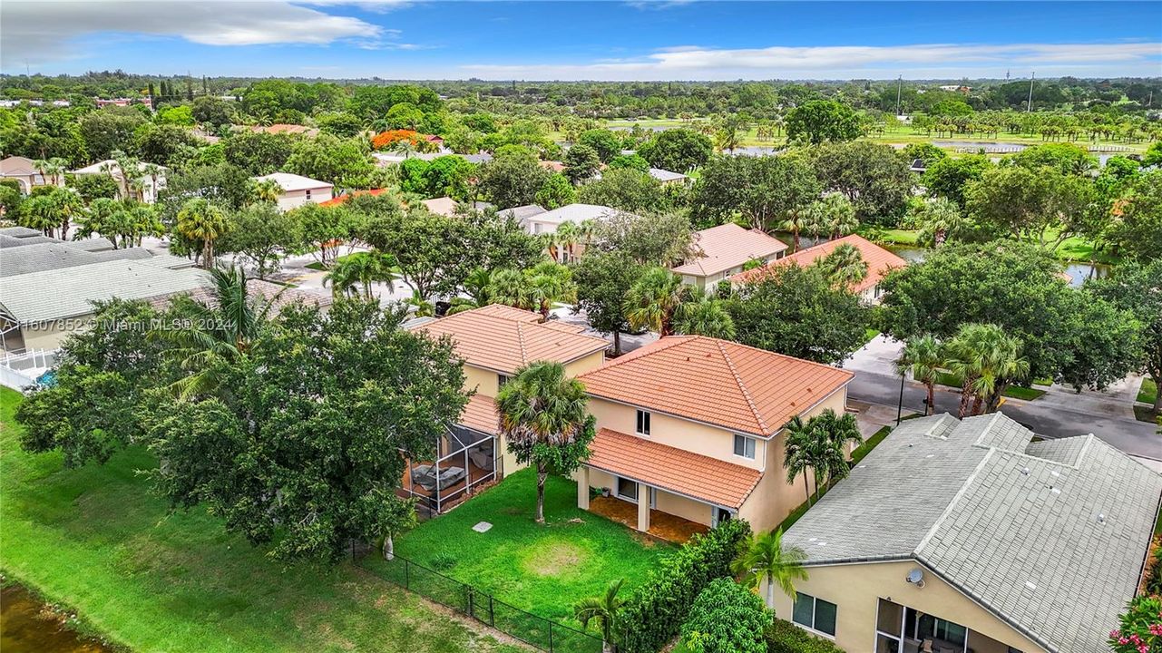 For Sale: $650,000 (4 beds, 2 baths, 2565 Square Feet)