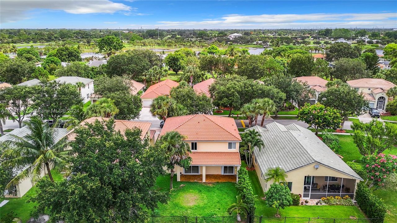 For Sale: $650,000 (4 beds, 2 baths, 2565 Square Feet)