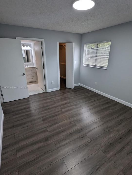 For Rent: $1,850 (2 beds, 2 baths, 827 Square Feet)