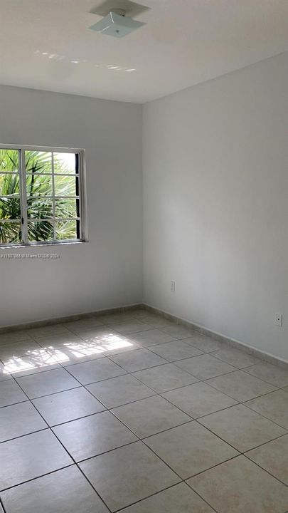 For Rent: $2,500 (2 beds, 2 baths, 910 Square Feet)