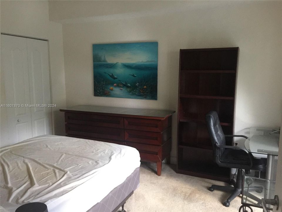 For Rent: $2,800 (2 beds, 2 baths, 994 Square Feet)