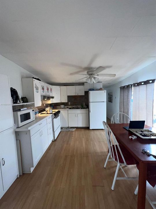 For Sale: $45,000 (2 beds, 1 baths, 1136 Square Feet)