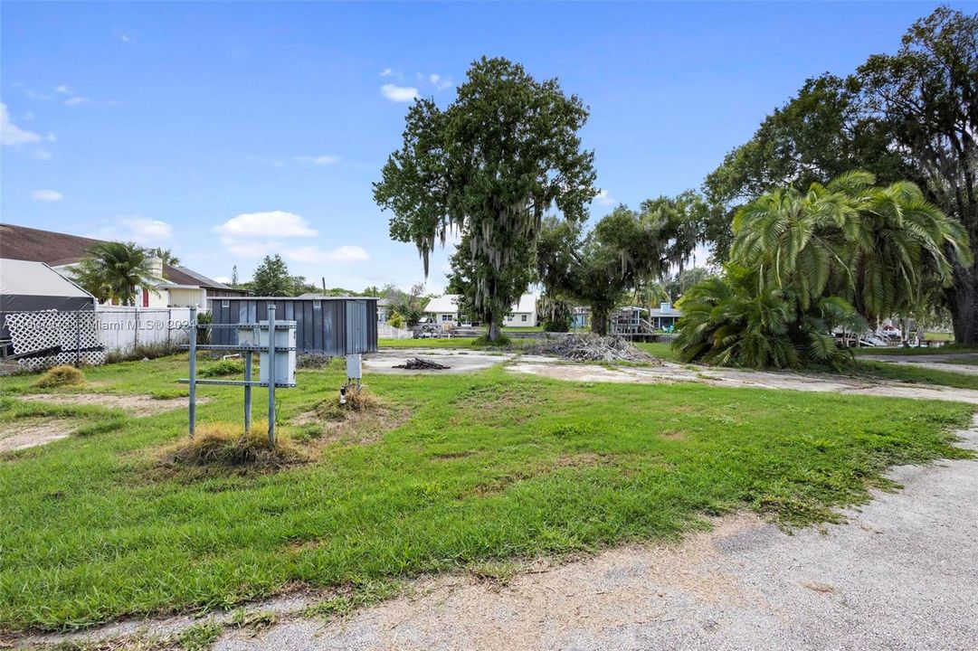 For Sale: $749,000 (2 beds, 3 baths, 2322 Square Feet)