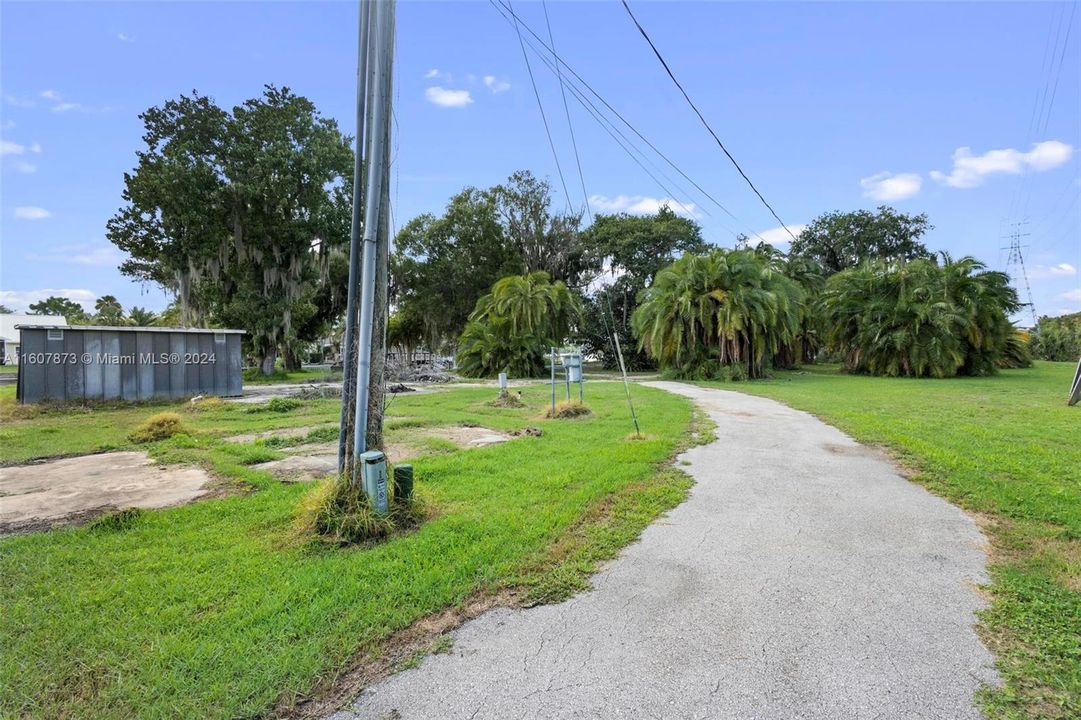 Active With Contract: $620,500 (2 beds, 3 baths, 2322 Square Feet)