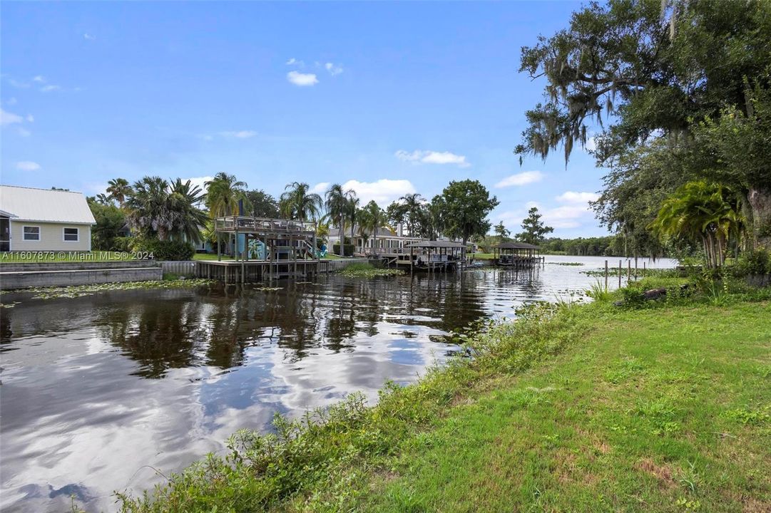 Active With Contract: $620,500 (2 beds, 3 baths, 2322 Square Feet)