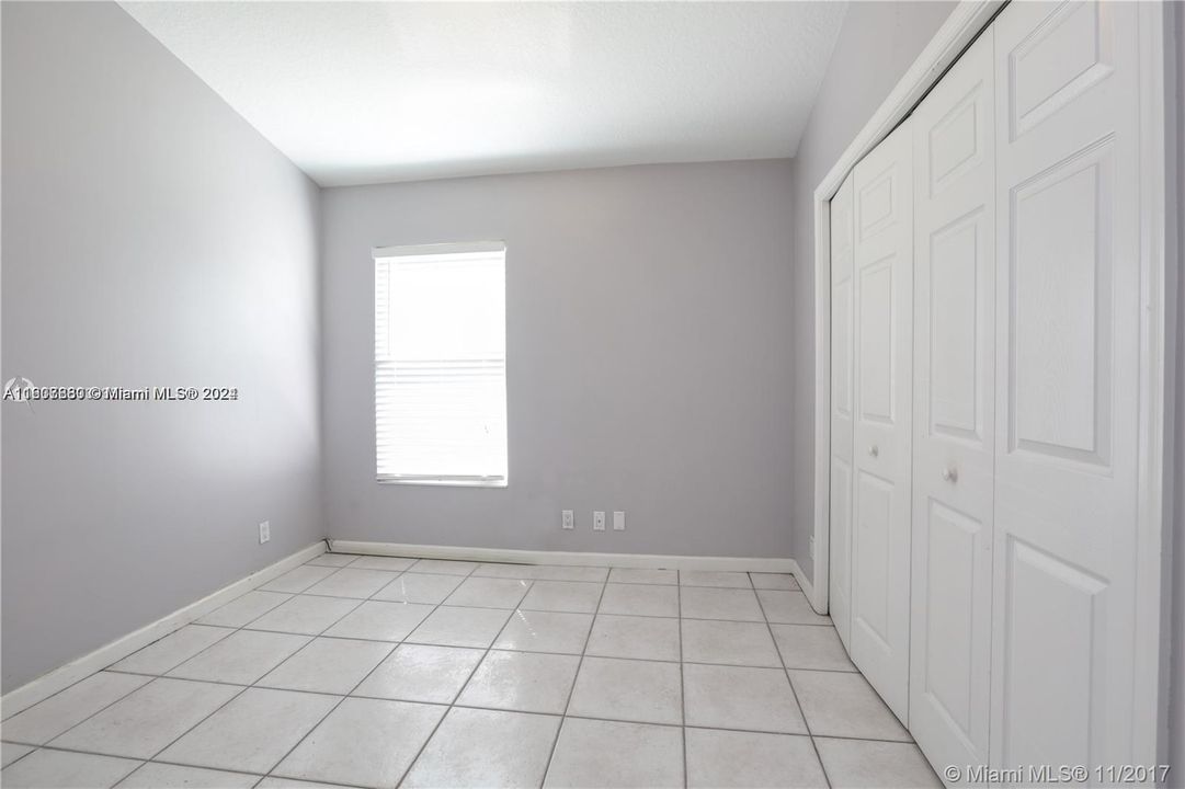 For Rent: $3,800 (3 beds, 2 baths, 1400 Square Feet)