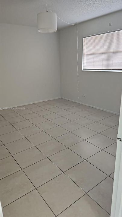 Recently Rented: $1,475 (1 beds, 1 baths, 750 Square Feet)