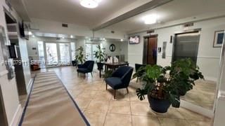 For Sale: $150,000 (1 beds, 1 baths, 723 Square Feet)