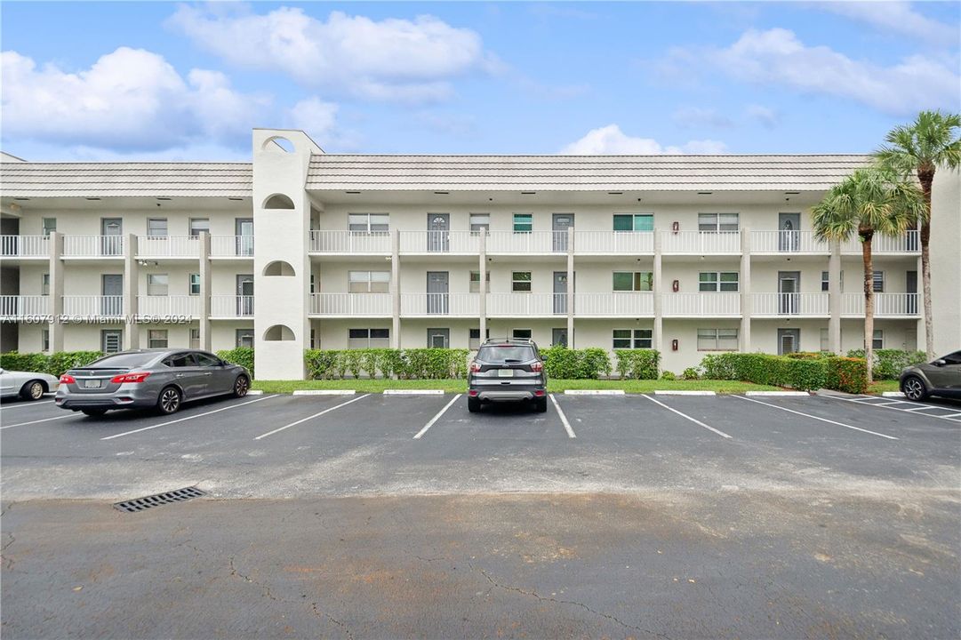 Active With Contract: $89,999 (1 beds, 1 baths, 640 Square Feet)