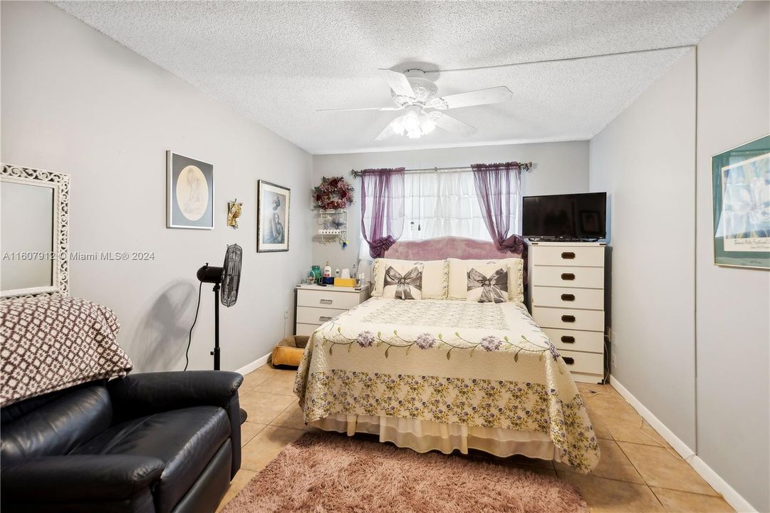 Active With Contract: $89,999 (1 beds, 1 baths, 640 Square Feet)