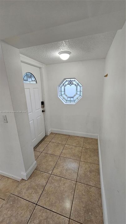 For Rent: $3,300 (3 beds, 2 baths, 1545 Square Feet)