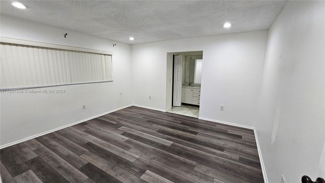 For Rent: $3,300 (3 beds, 2 baths, 1545 Square Feet)