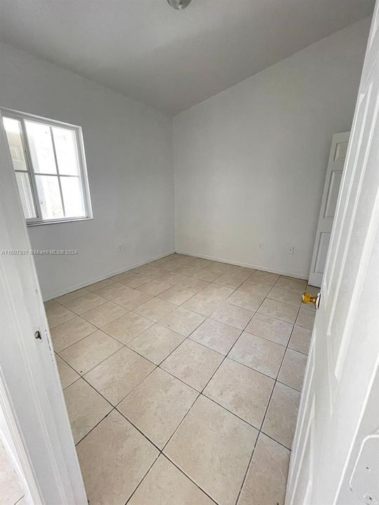 For Rent: $1,950 (2 beds, 2 baths, 815 Square Feet)