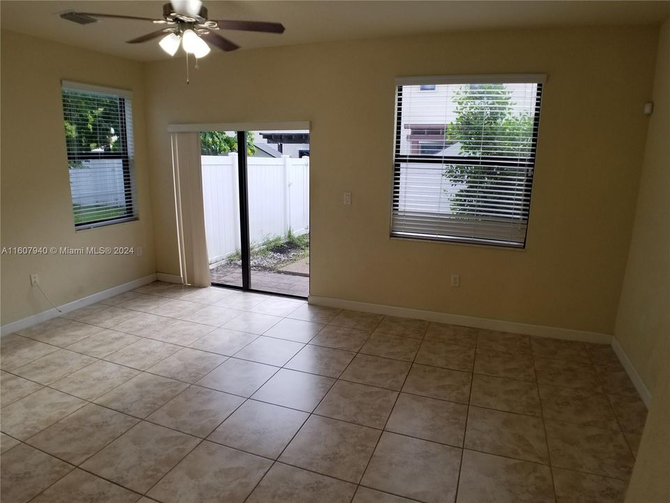 For Rent: $2,990 (3 beds, 2 baths, 1545 Square Feet)