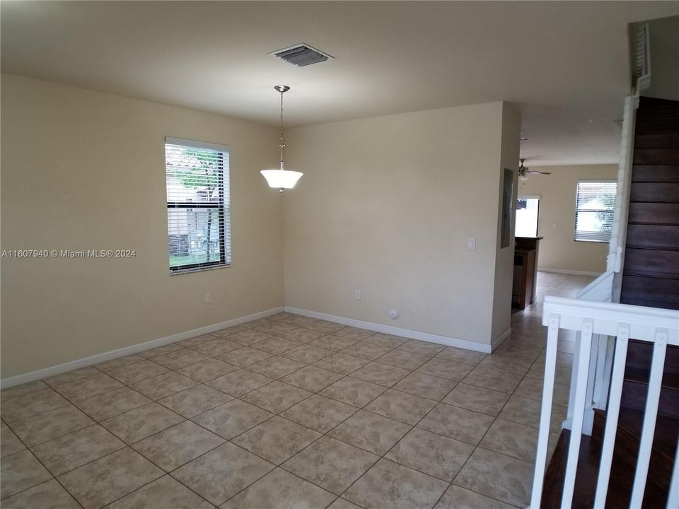 For Rent: $2,990 (3 beds, 2 baths, 1545 Square Feet)