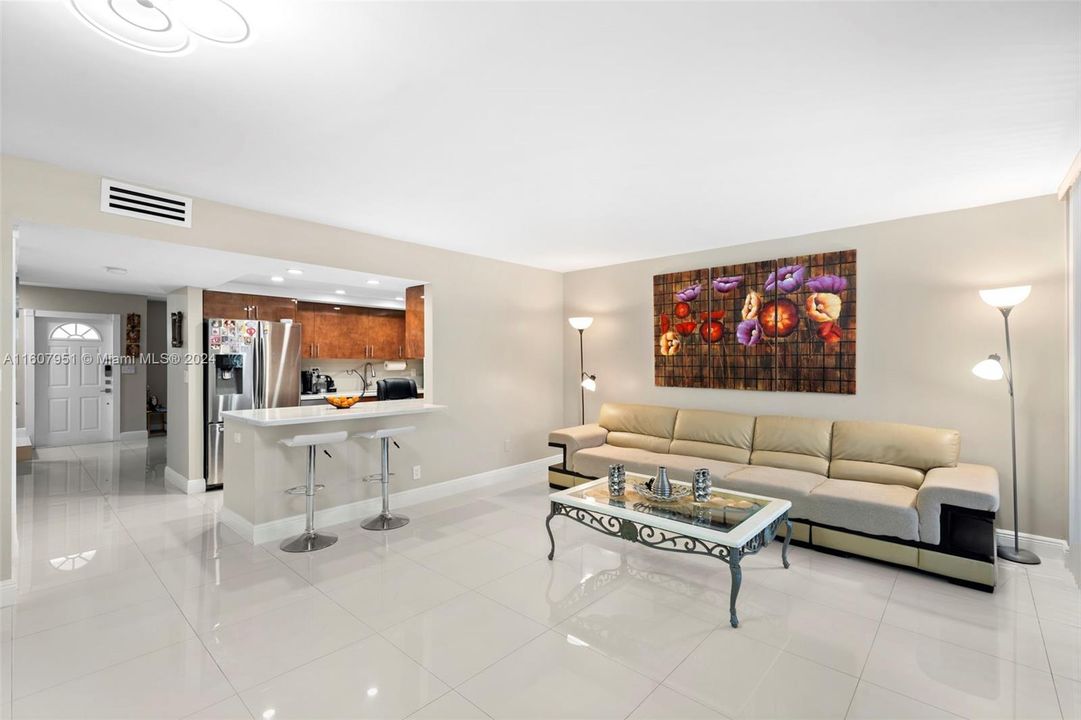 Active With Contract: $465,000 (2 beds, 2 baths, 1750 Square Feet)