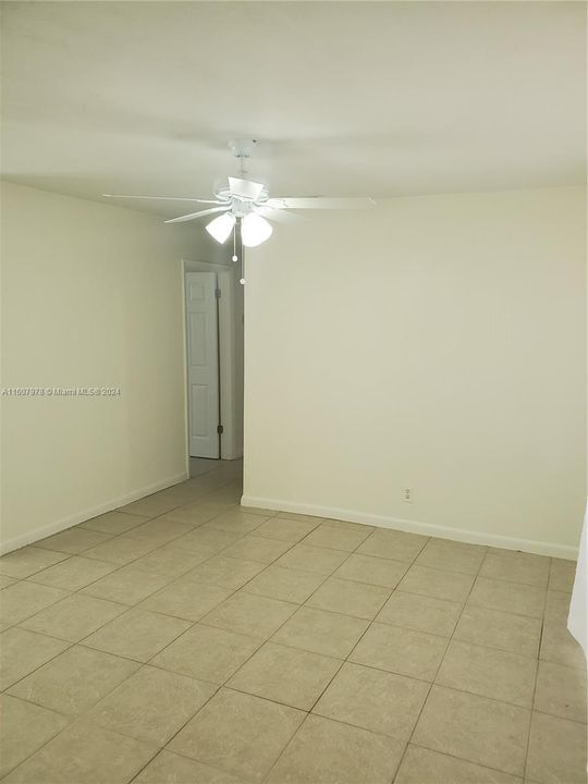 For Rent: $2,700 (3 beds, 2 baths, 1056 Square Feet)