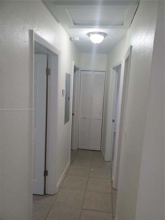 For Rent: $2,800 (3 beds, 2 baths, 1056 Square Feet)